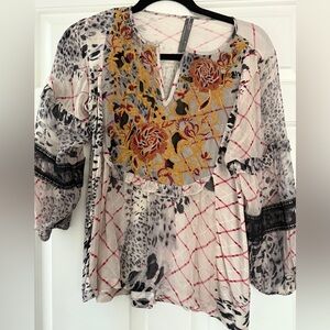 Floral Embroidered Women's Blouse